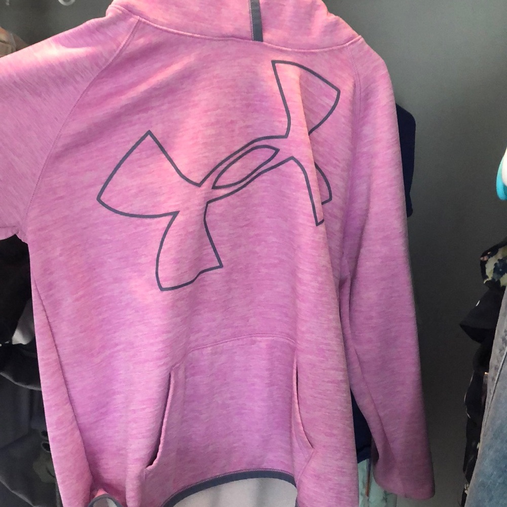 Under armor sweatshirt. Youth XL